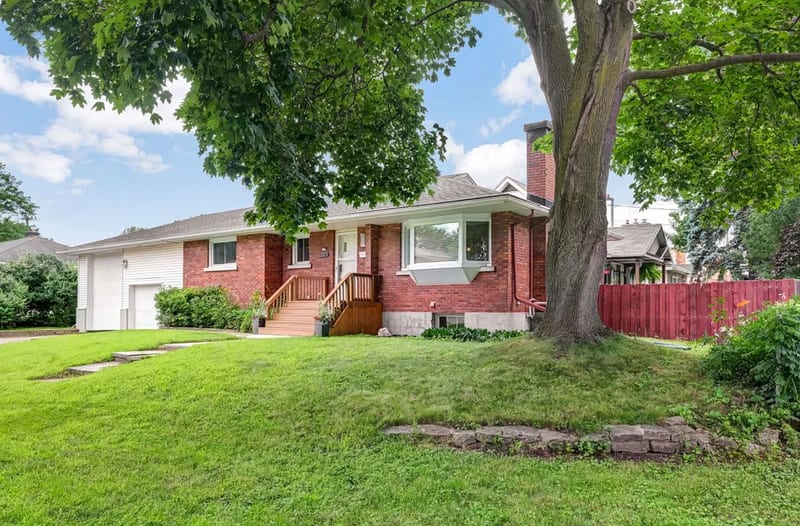 Charming 3-Bedroom Family Bungalow with Finished Basement & Double Garage