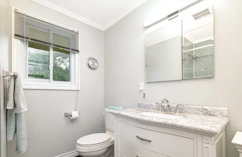 Charming 3-Bedroom Family Bungalow with Finished Basement & Double Garage