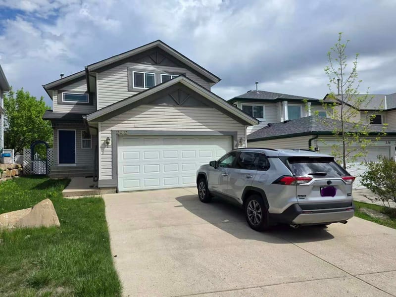 Beautiful Two Story house with walk out basement for rent