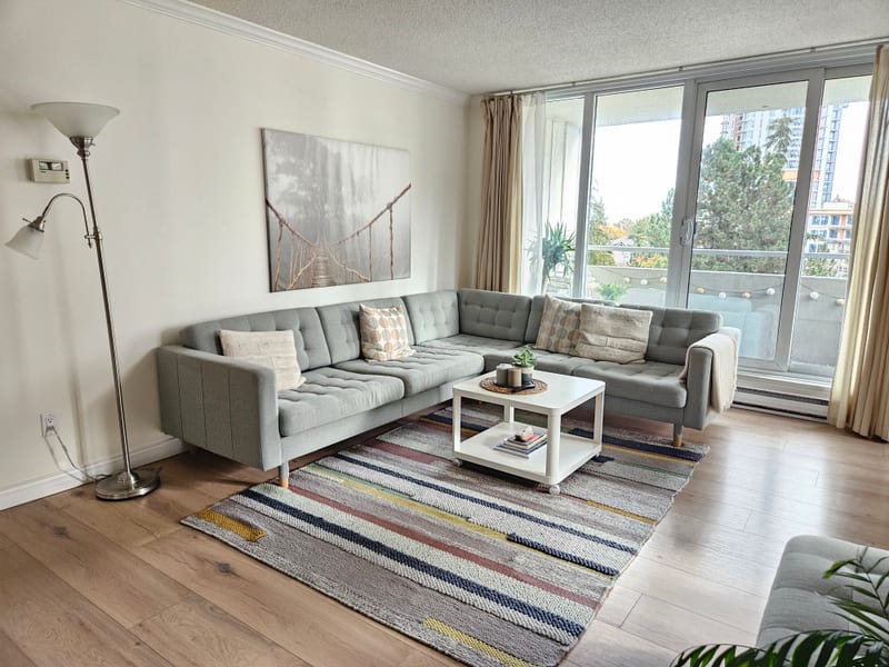 Centrally located 2 bedroom bright condo with garden view